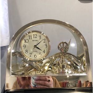COPY - Beautiful Vintage 80s Art Deco Rhythm Quartz Clock Plastic in Excellent …